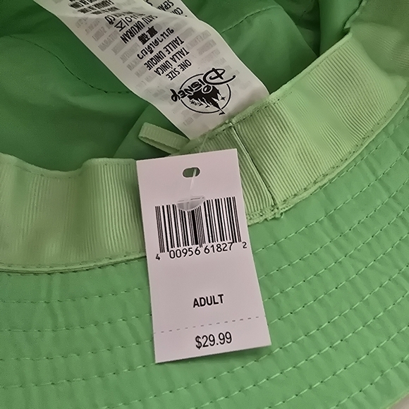 NWT Disney Parks Bambi Skunk Flower Green White Daisy Adult Bucket Hat - Picture 7 of 11